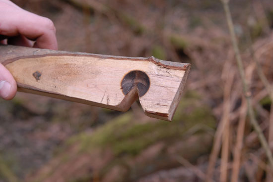 Notch cut in bow-drill set