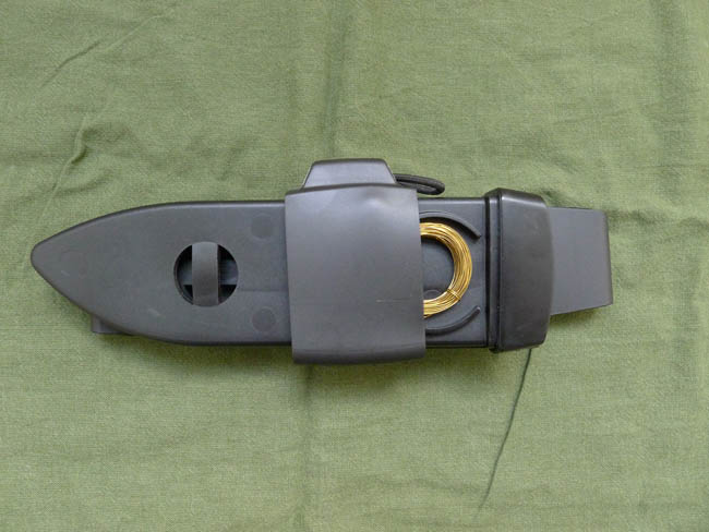 Dartmoor Knife CSK185 scabbard compartment