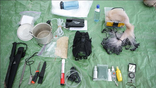 Alone in the Wild Belize Survival Kit Items