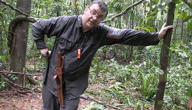 Joe Pasquale Alone in the Wild Discovery Channel