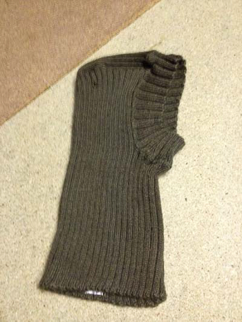 I'm trying to find convertible mittens just like these: I.e., they DON'T  have little half-fingers, just one big opening. But I need ones that are  sized for men, and ideally are waterproof/windproof.