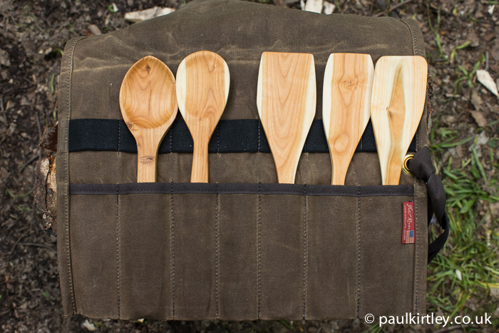 Bushcraft trip - Natural shelter - Spatula carving - Outdoor