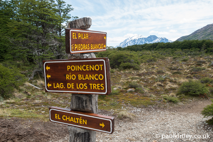 Signpost showing El Chaltén, El Pilar and Laguna de los Tres