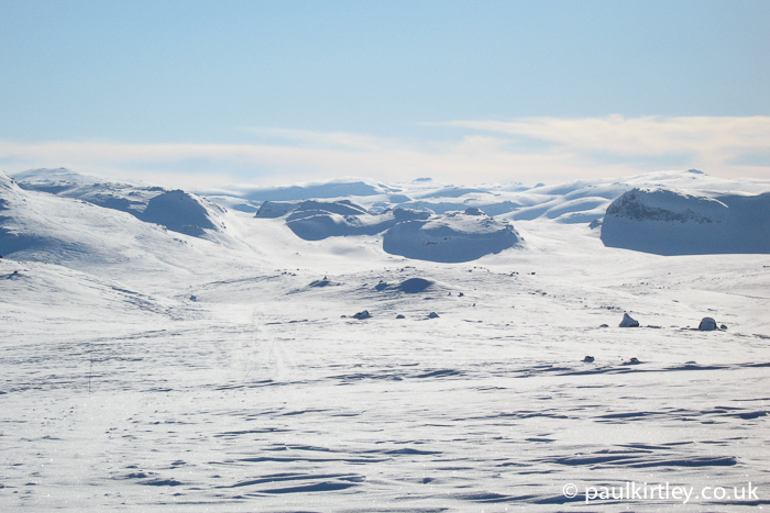 Hardangervidda with clear skies and sun