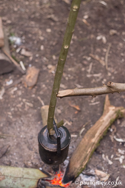 How To…. Carve and Use an Adjustable Pot Hanger – Bushcraft Days