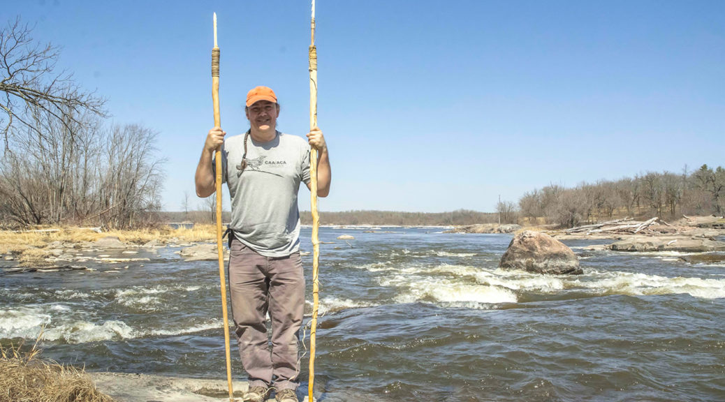 Kevin Brownlee experimental and indigenous archaeology at work in the field