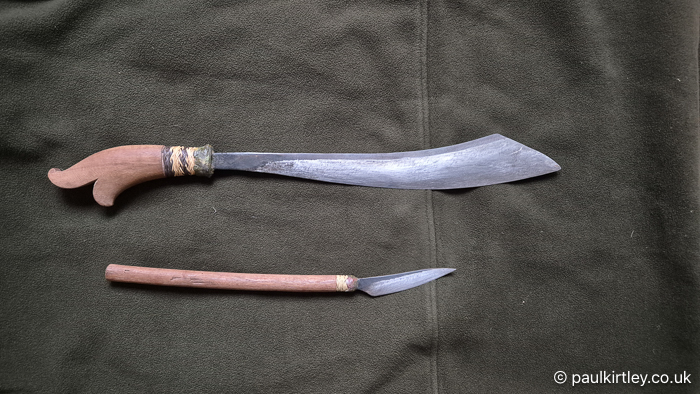 Large Asian jungle knife and small companion knife